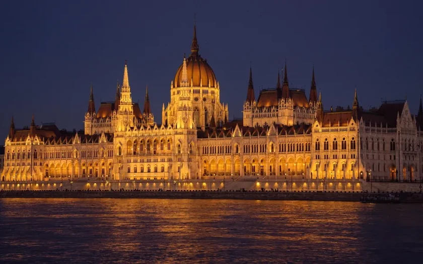 Riksdagshuset på Helgeandsholmen i Stockholm där Sveriges riksdagsledamöter sammanträder